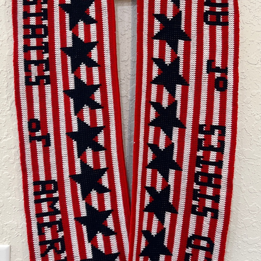 Vintage 90s Knitmakers USA Patriotic Stars & Stripes Red White Blue Scarf OS - Picture 4 of 8
